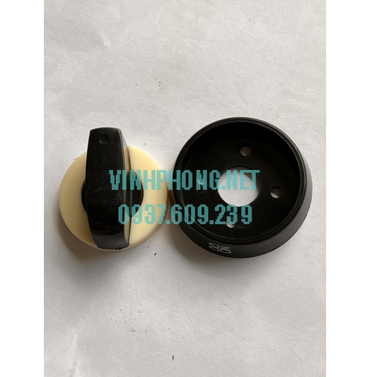 Nút trái tim trắng đen 